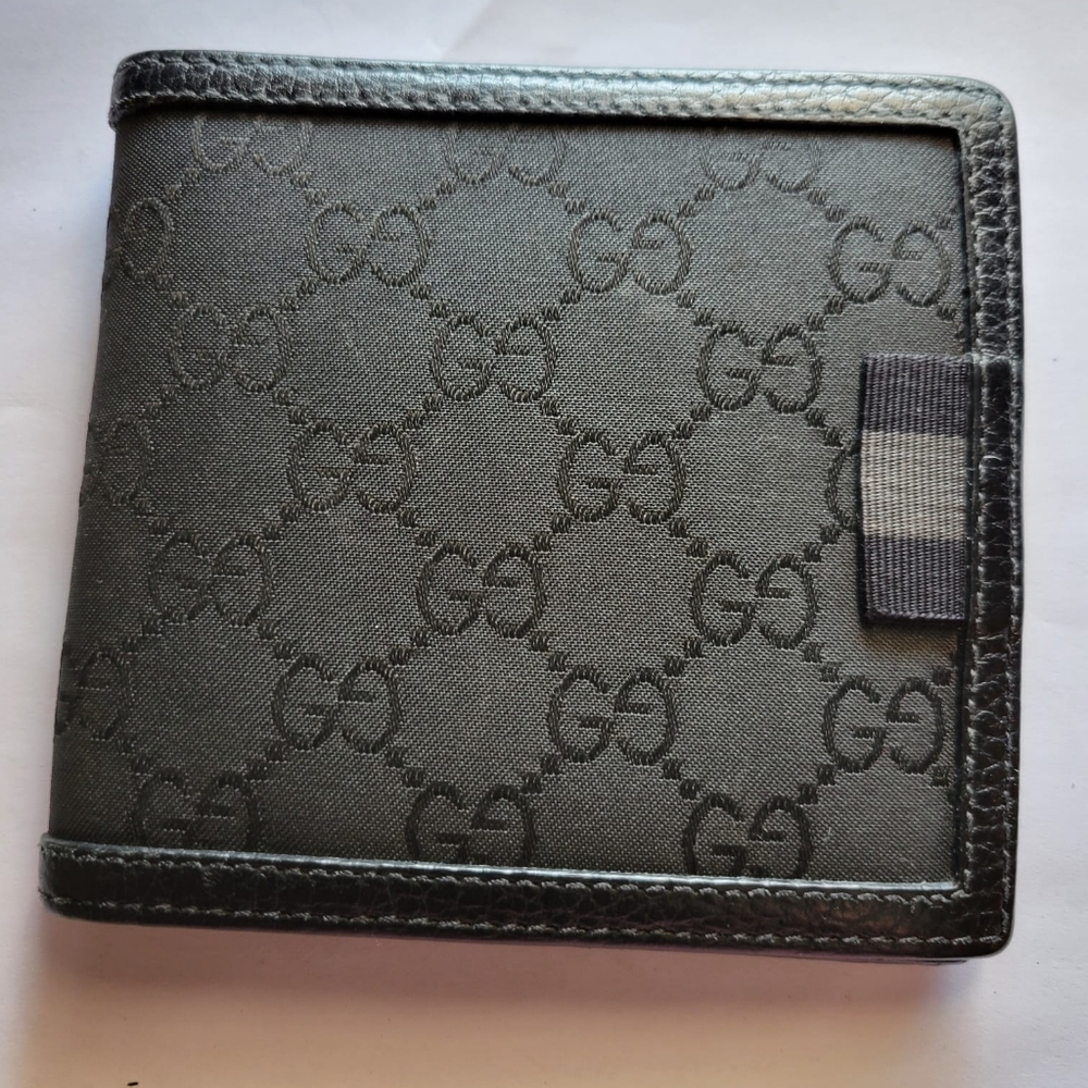Gucci GG Supreme Canvas Bifold Wallet Pre Loved